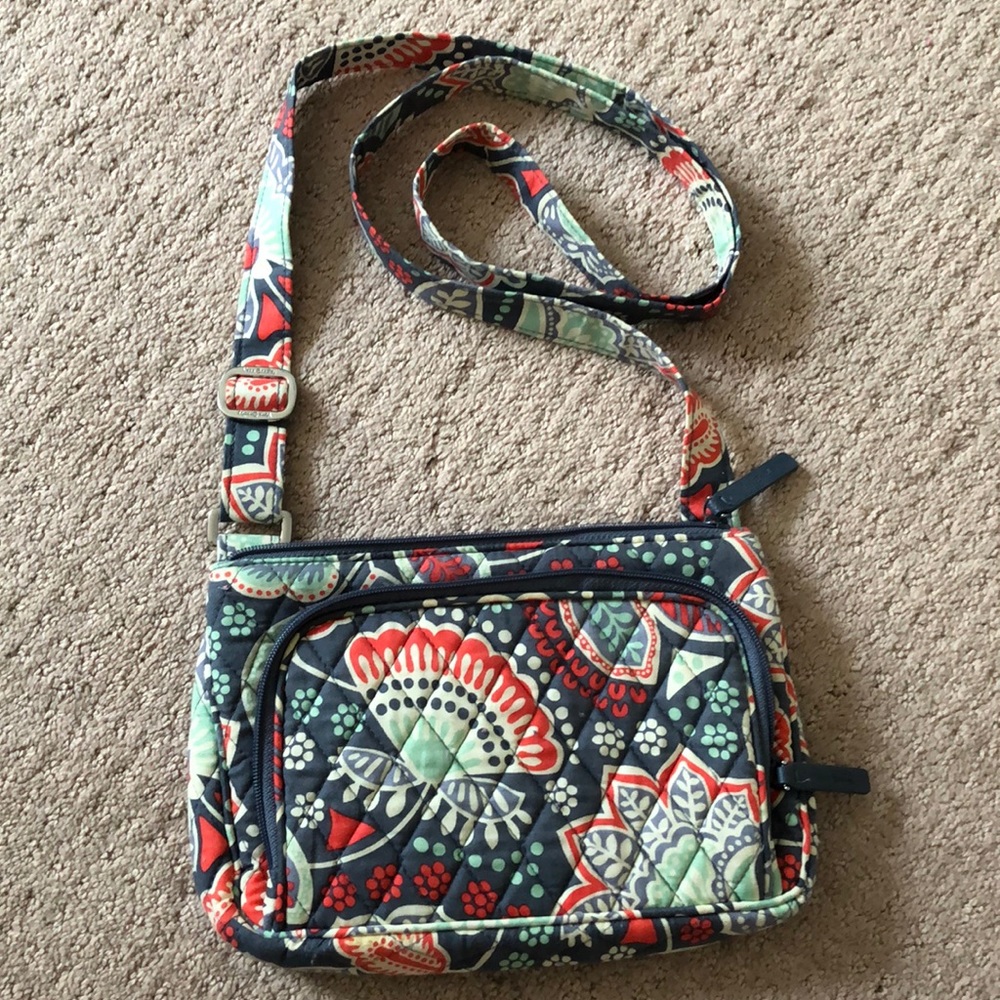 VERA BRADLEY Crossbody purse
